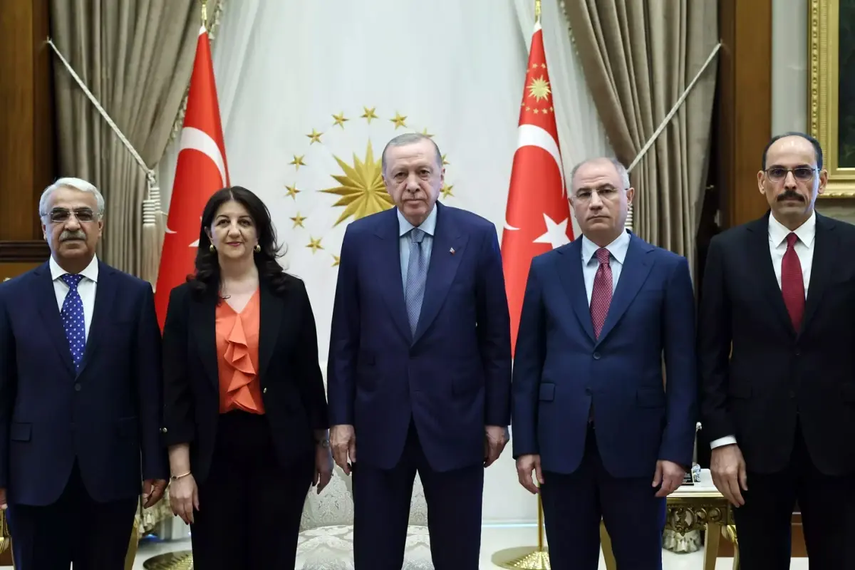 erdogan ve dem parti imrali heyeti gorusmesi yarin I5cpaKNV.jpg